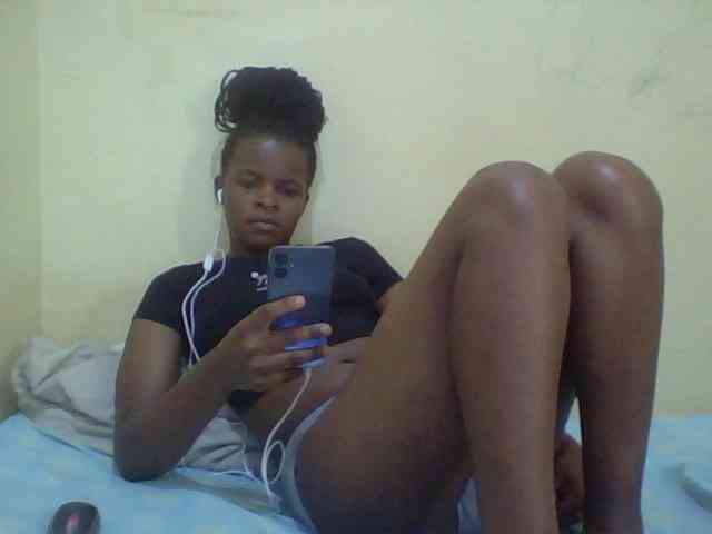 Cute-lizah webcam