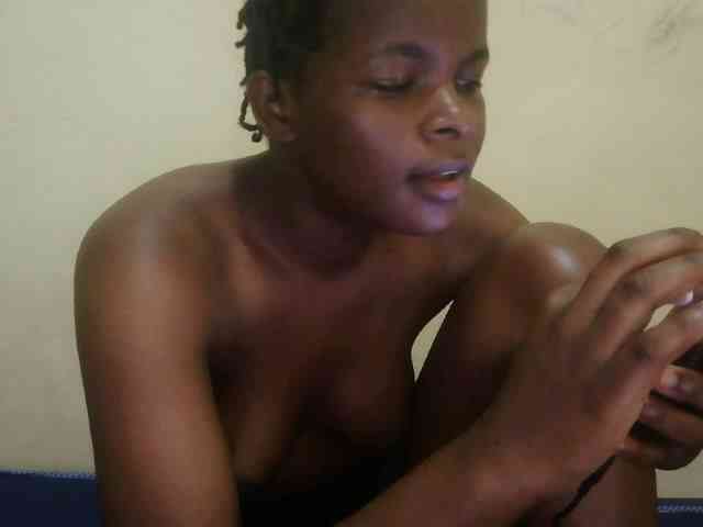 Model: Cute-lizah