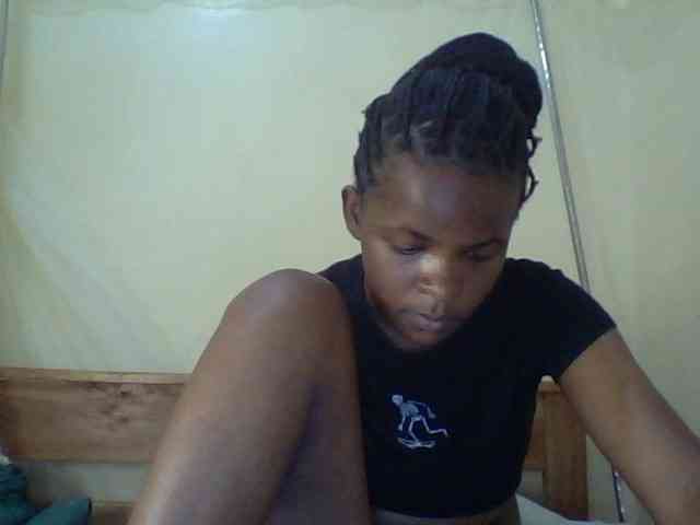 Cute-lizah webcam