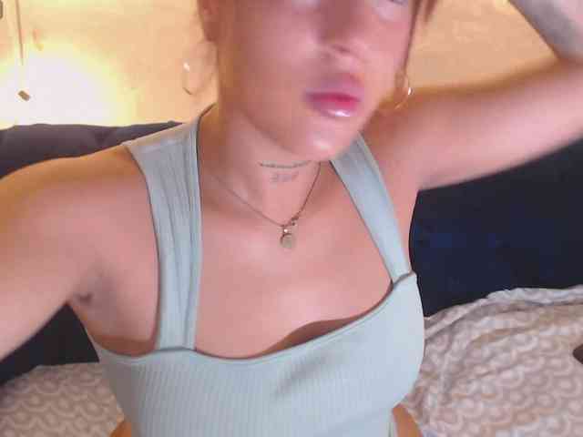 KarlaaDoll webcam