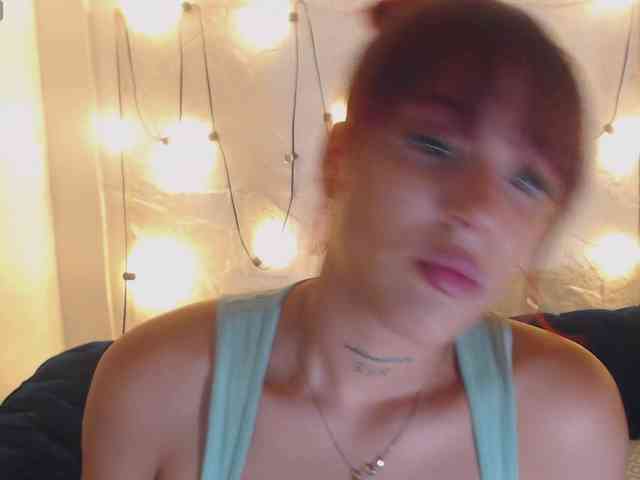 KarlaaDoll webcam