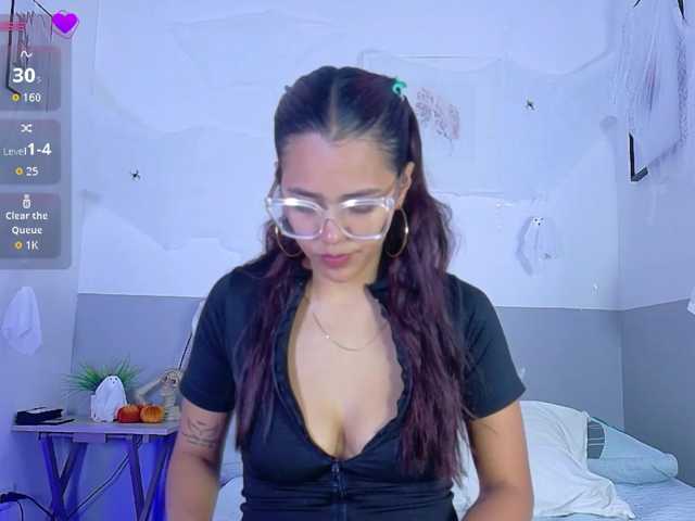 skinnylittlemommy live cam preview