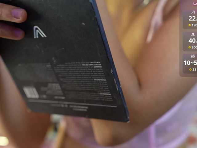 skinnylittlemommy live cam on BongaCams
