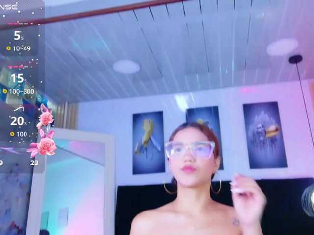 skinnylittlemommy live cam