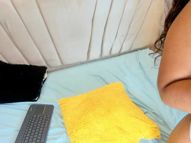 sweetemily-x live cam on BongaCams