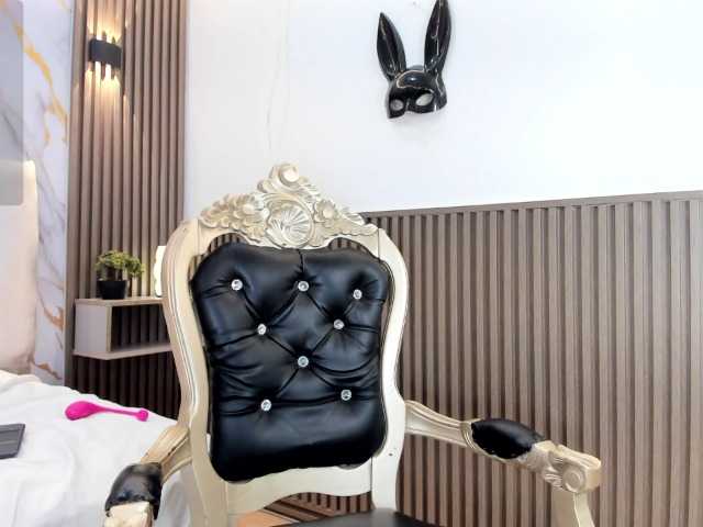 sweetemily-x live cam on BongaCams