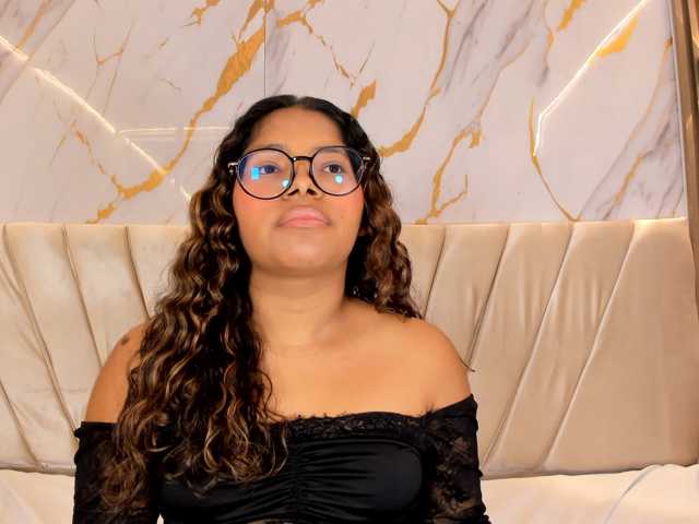sweetemily-x live cam on BongaCams