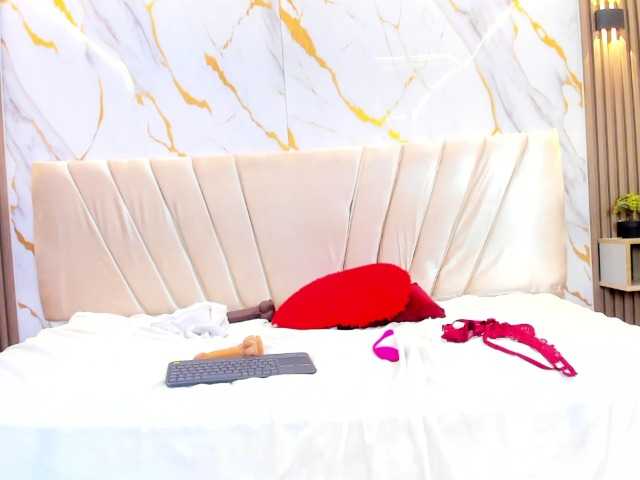 sweetemily-x live cam on BongaCams