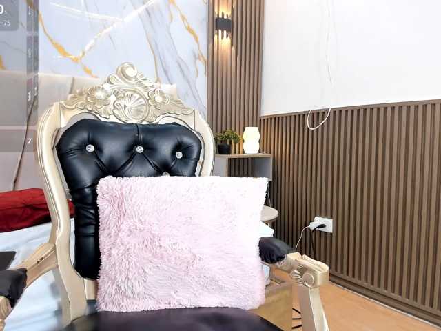 sweetemily-x live cam on BongaCams