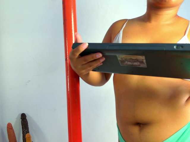 sweetemily-x live cam on BongaCams
