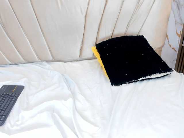 sweetemily-x live cam on BongaCams
