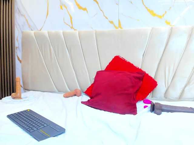 sweetemily-x live cam on BongaCams