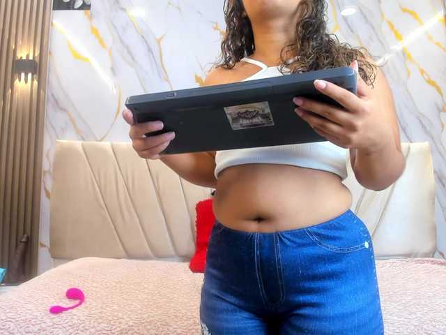 sweetemily-x live cam on BongaCams