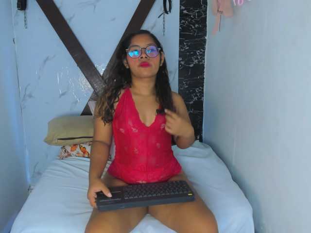 sweetemily-x live cam on BongaCams