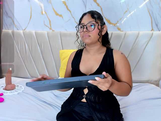 sweetemily-x live cam on BongaCams