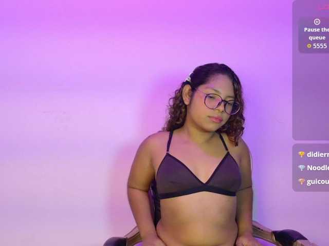 sweetemily-x live cam on BongaCams