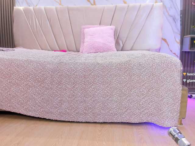sweetemily-x live cam on BongaCams