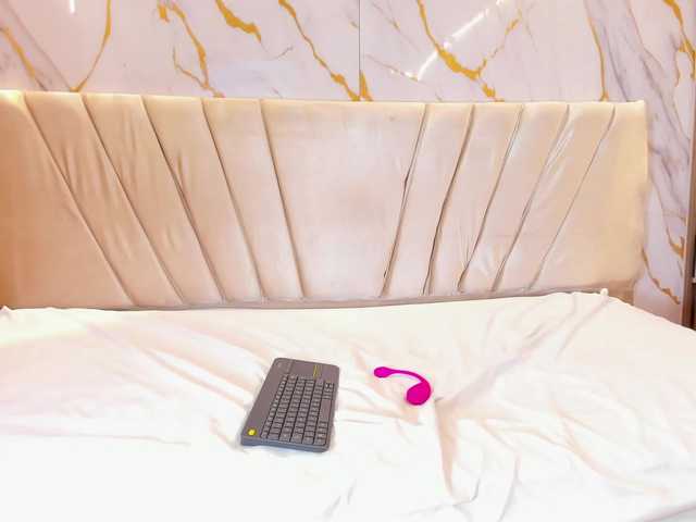 sweetemily-x live cam on BongaCams
