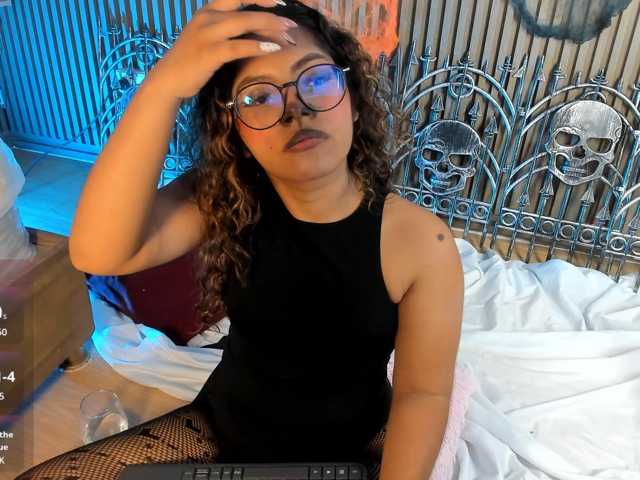 sweetemily-x live cam on BongaCams