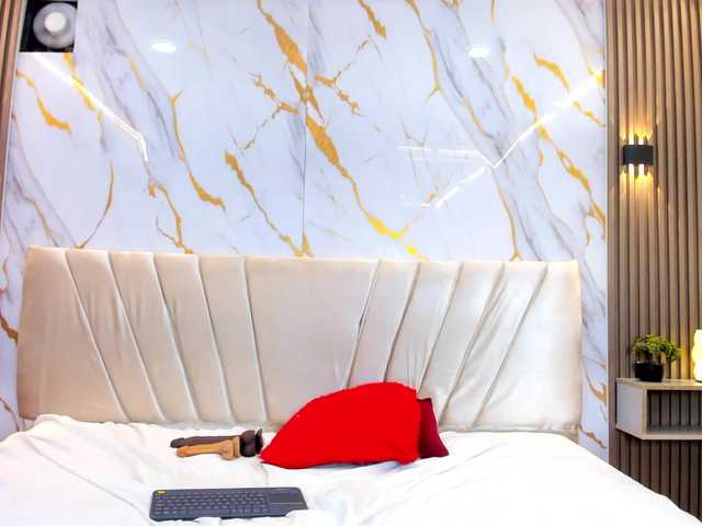 sweetemily-x live cam on BongaCams