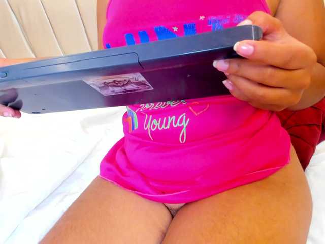 sweetemily-x live cam on BongaCams