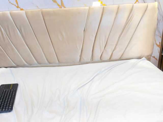 sweetemily-x live cam on BongaCams