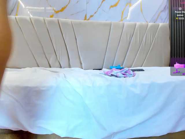 sweetemily-x live cam on BongaCams