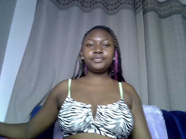 Sexytasha live cam on BongaCams