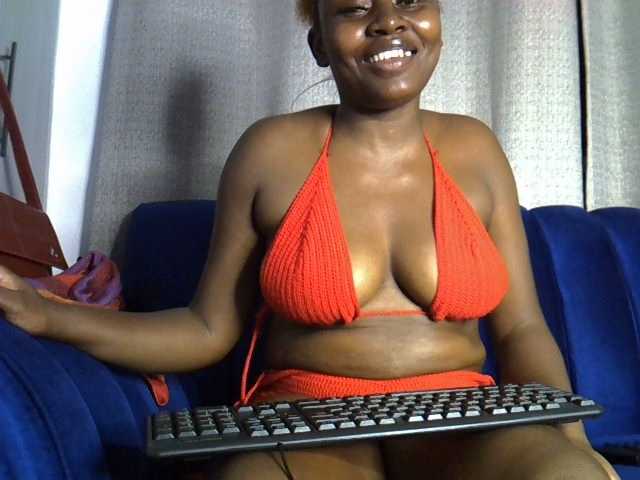 Sexytasha live cam on BongaCams