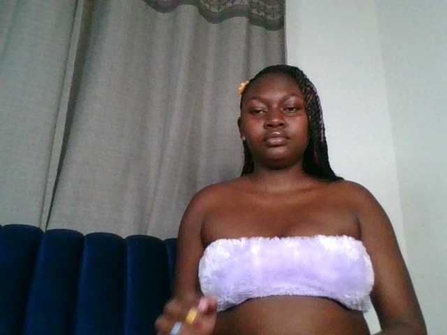 Sexytasha live cam on BongaCams