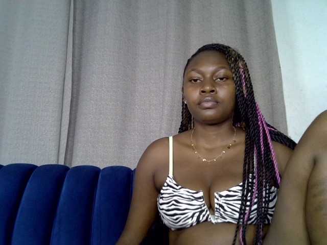 Sexytasha live cam on BongaCams