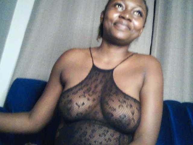 Sexytasha live cam on BongaCams