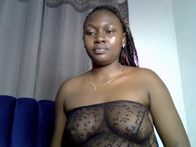 Sexytasha live cam on BongaCams
