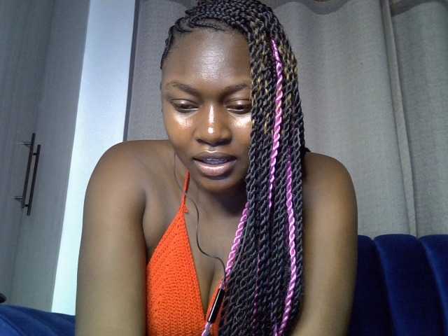 Sexytasha live cam on BongaCams
