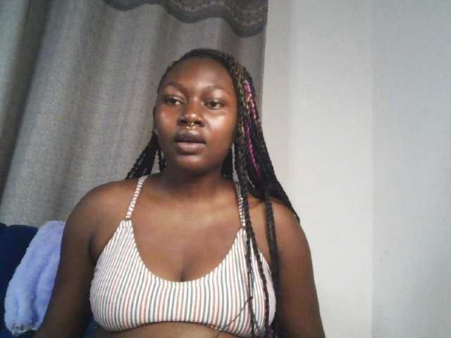 Sexytasha live cam on BongaCams