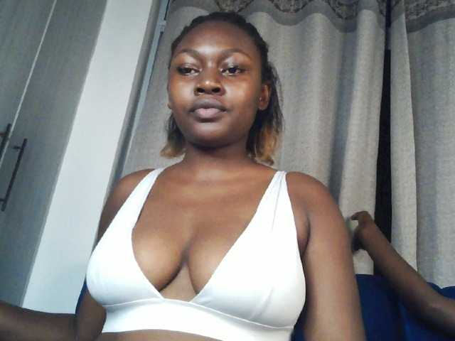 Sexytasha live cam on BongaCams