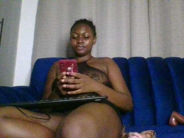 Sexytasha live cam on BongaCams