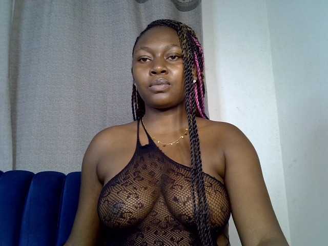 Sexytasha live cam on BongaCams