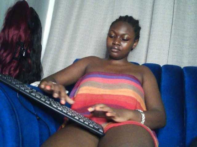 Sexytasha live cam on BongaCams