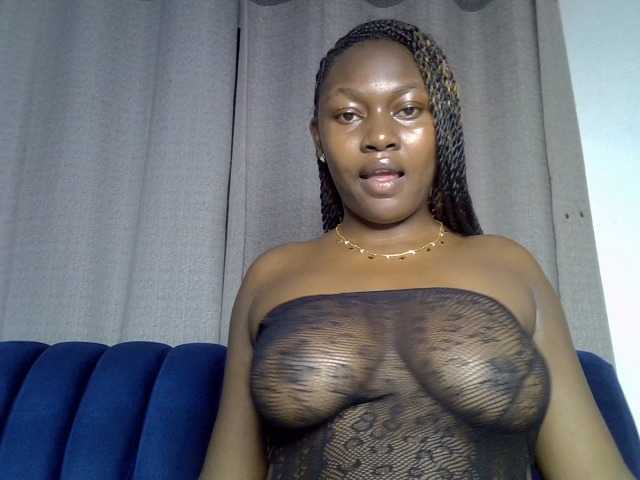 Sexytasha live cam on BongaCams