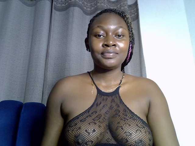 Sexytasha live cam on BongaCams