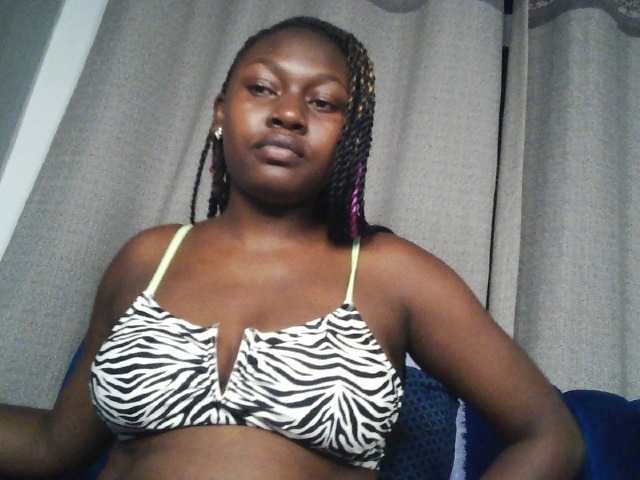 Sexytasha live cam on BongaCams