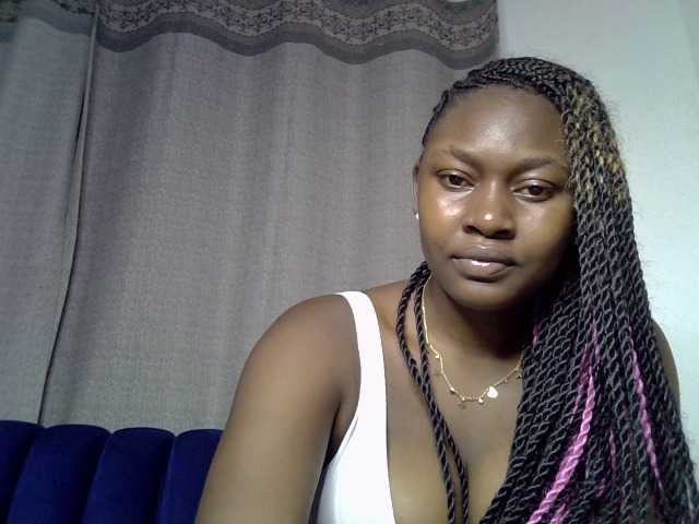 Sexytasha — live female cam