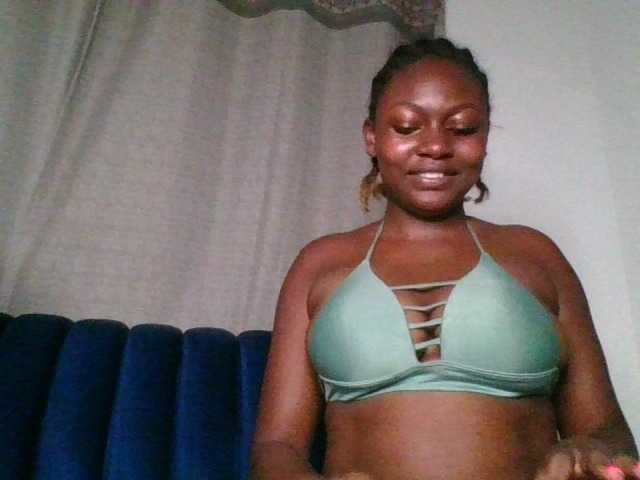 Sexytasha live cam on BongaCams
