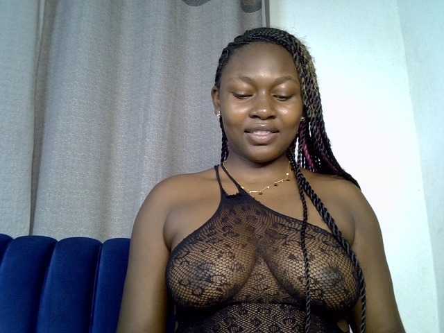 Sexytasha live cam on BongaCams