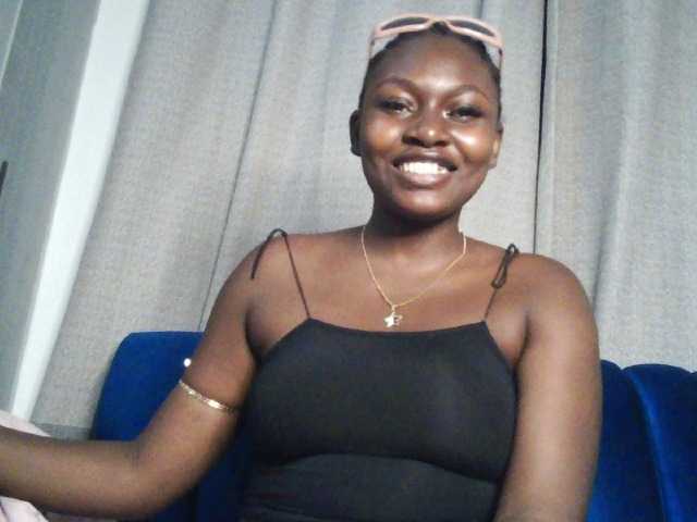 Sexytasha live cam on BongaCams