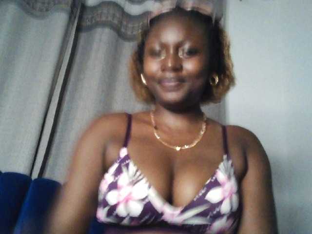 Sexytasha live cam on BongaCams
