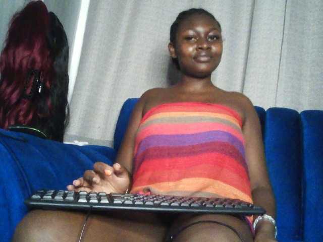 Sexytasha live cam on BongaCams
