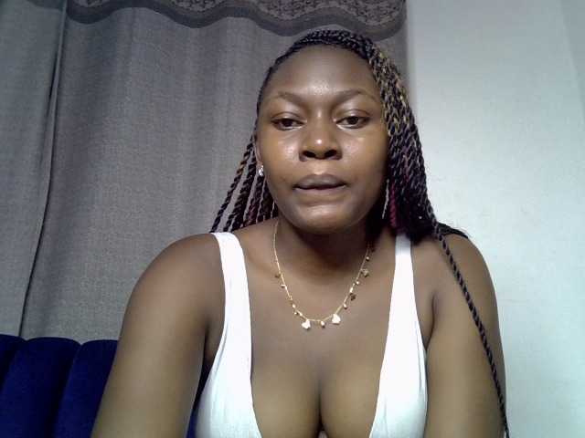Sexytasha live cam on BongaCams