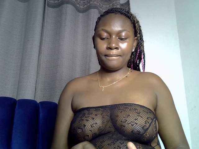 Sexytasha live cam on BongaCams